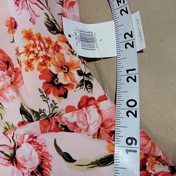 Old Navy Size L "Bed of Flowers" Pink Floral Ruffle Trim Blouse, NEW with Tag - Picture 11 of 16